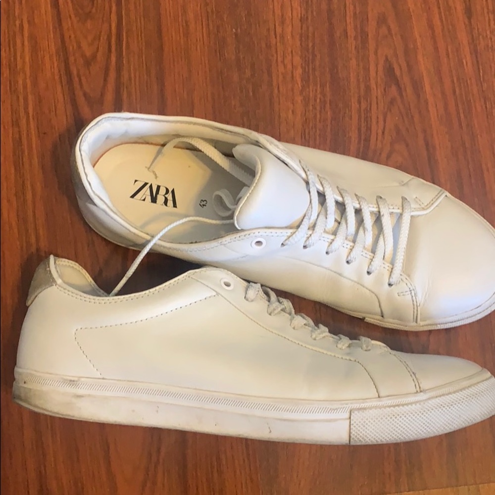 White Zara sneaker